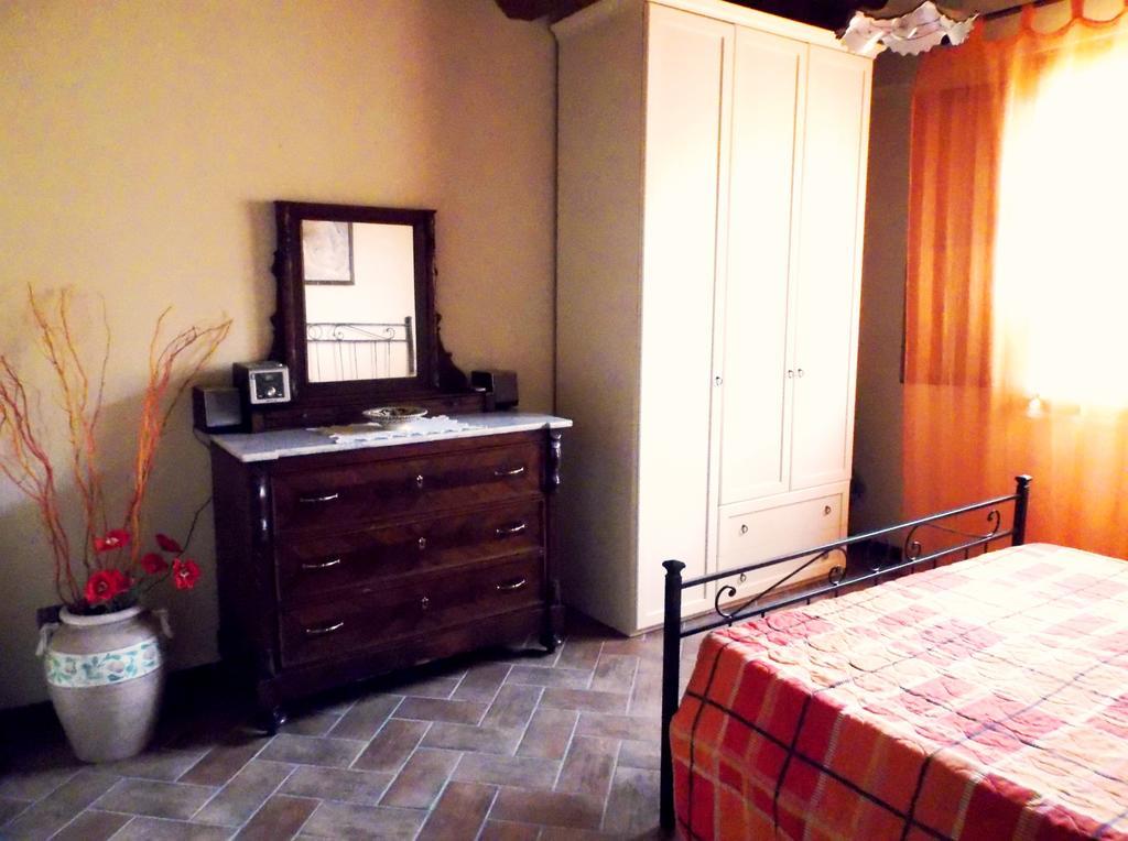 Apartments Borgo Toscano Gambassi Terme Room photo